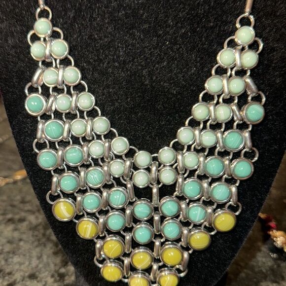 Lia Sophia  adjustable bib necklace - Picture 2 of 5